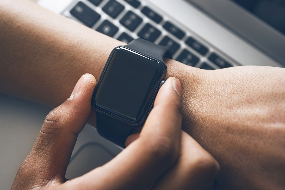 15 Hidden Apple Watch Hacks Users Don&#8217;t Know About